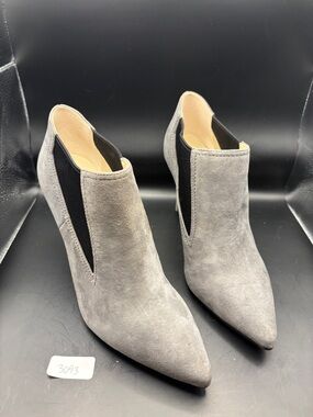 Jones New York Ariana Kid Suede Shootie Stiletto heels - NIB/NWOT - Size 10